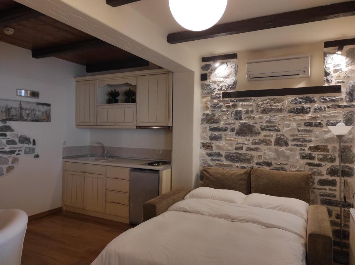 Prasino - Galazio Aparthotel Mourésion Buitenkant foto